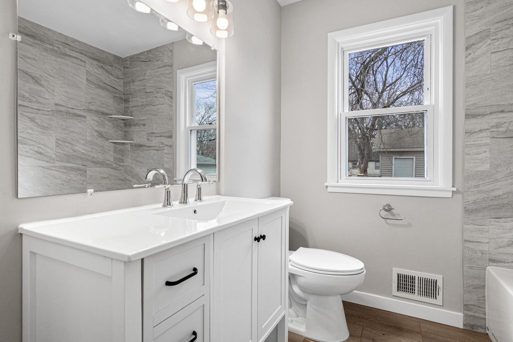 Photo of 3439 Lee Avenue N, Crystal, MN 55422 (MLS # 7031145)