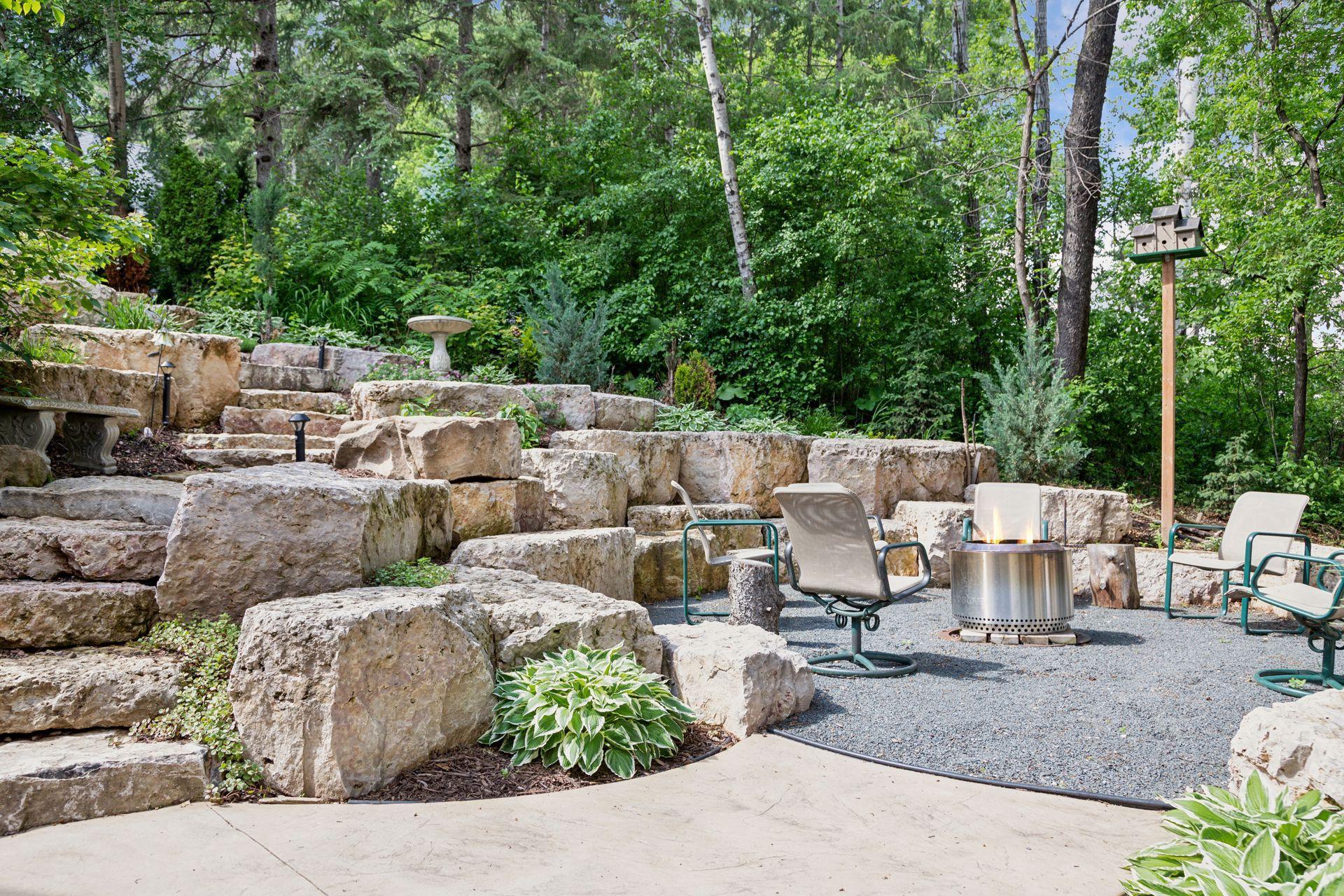 685 Valley View Court