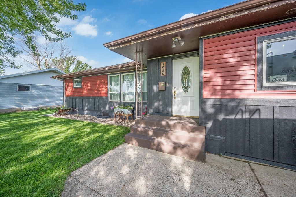 Photo of 1020 S State Street, Fairmont, MN 56031 (MLS # 7083230)