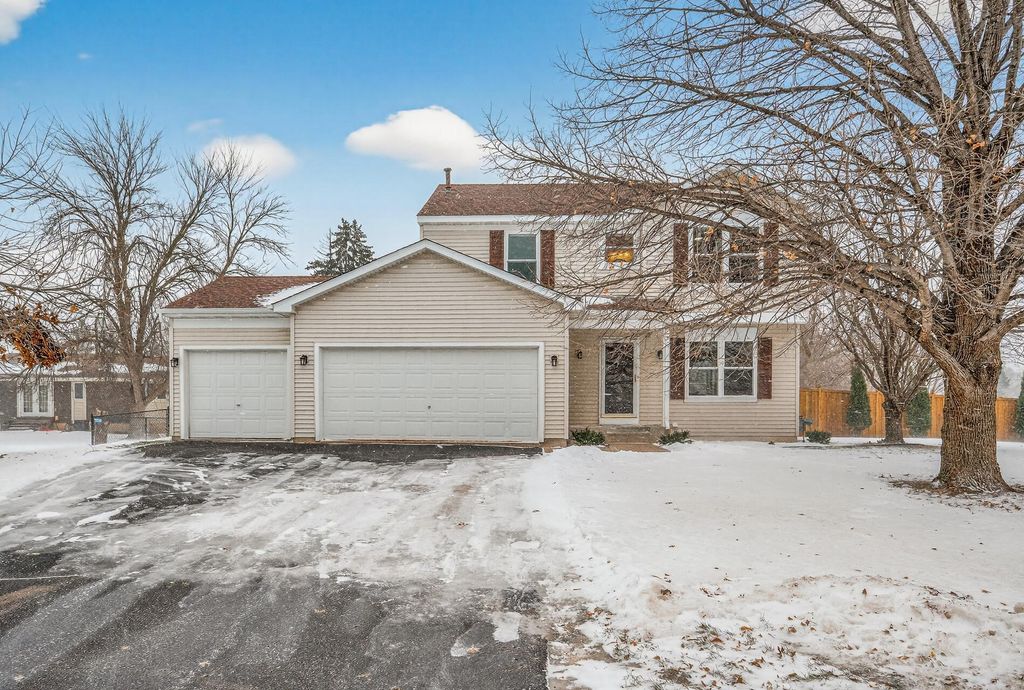 Photo of 20482 Idaho Avenue, Lakeville, MN 55044 (MLS # 6803109)