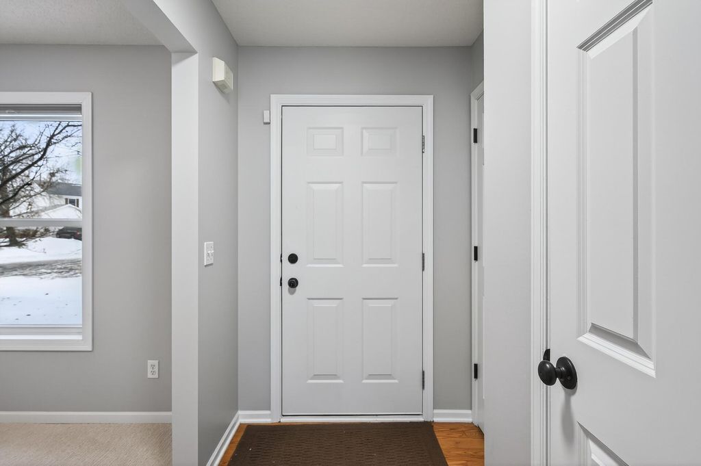 Photo of 20482 Idaho Avenue, Lakeville, MN 55044 (MLS # 6803109)