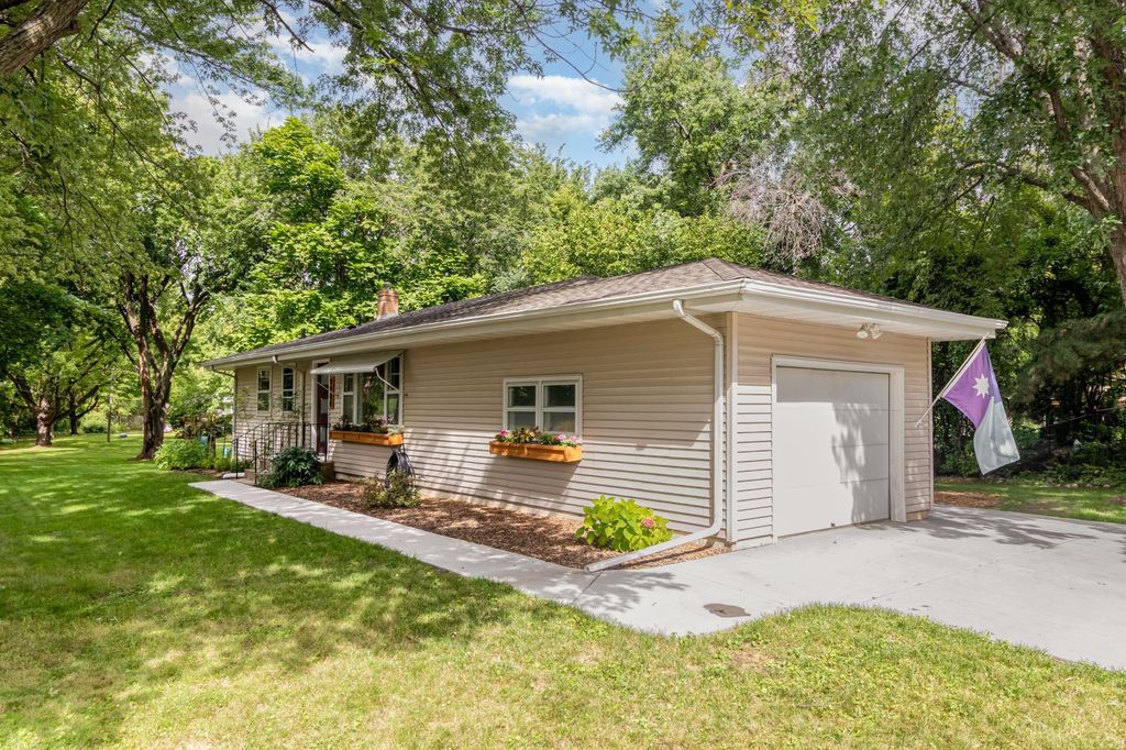 Photo of 9900 Cedar Lake Road, Minnetonka, MN 55305 (MLS # 7077174)
