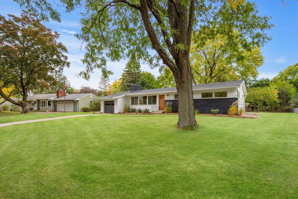 Photo of 3927 Van Dyke Street, White Bear Lake, MN 55110 (MLS # 7005832)