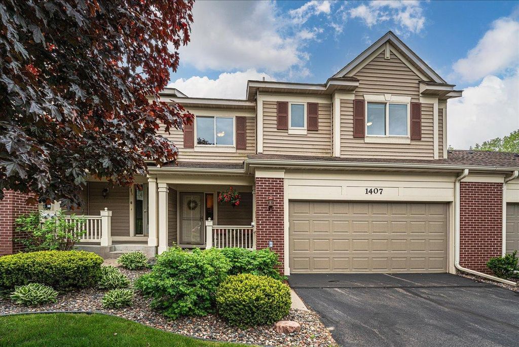 Photo of 1407 Summit Shores Drive, Burnsville, MN 55306 (MLS # 7076716)
