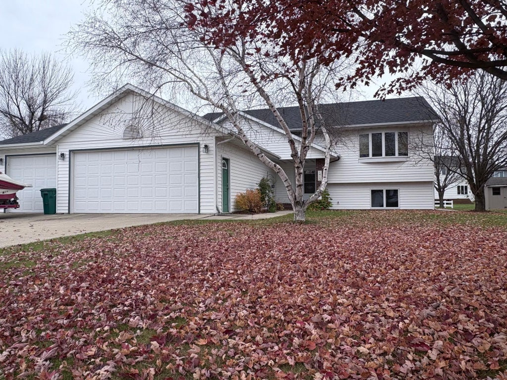 Photo of 1415 Mendenhall Avenue, Breckenridge, MN 56520 (MLS # 7163857)