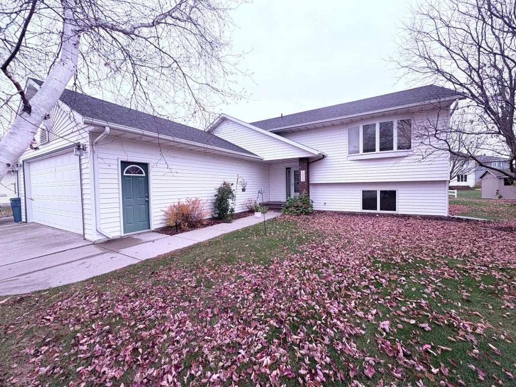 Photo of 1415 Mendenhall Avenue, Breckenridge, MN 56520 (MLS # 7163857)
