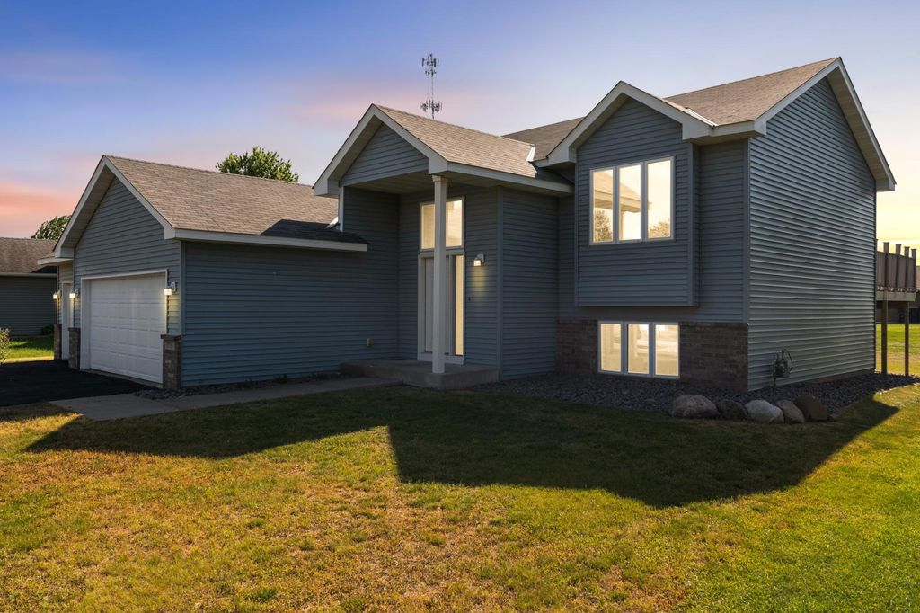 Photo of 936 S Cedar Street, Belle Plaine, MN 56011 (MLS # 7075995)