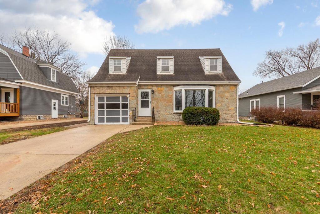 Photo of 329 Plainview Street, Owatonna, MN 55060 (MLS # 6821491)