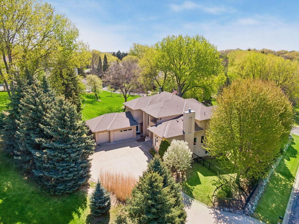 Photo of 6301 Rowland Road, Eden Prairie, MN 55344 (MLS # 7048952)