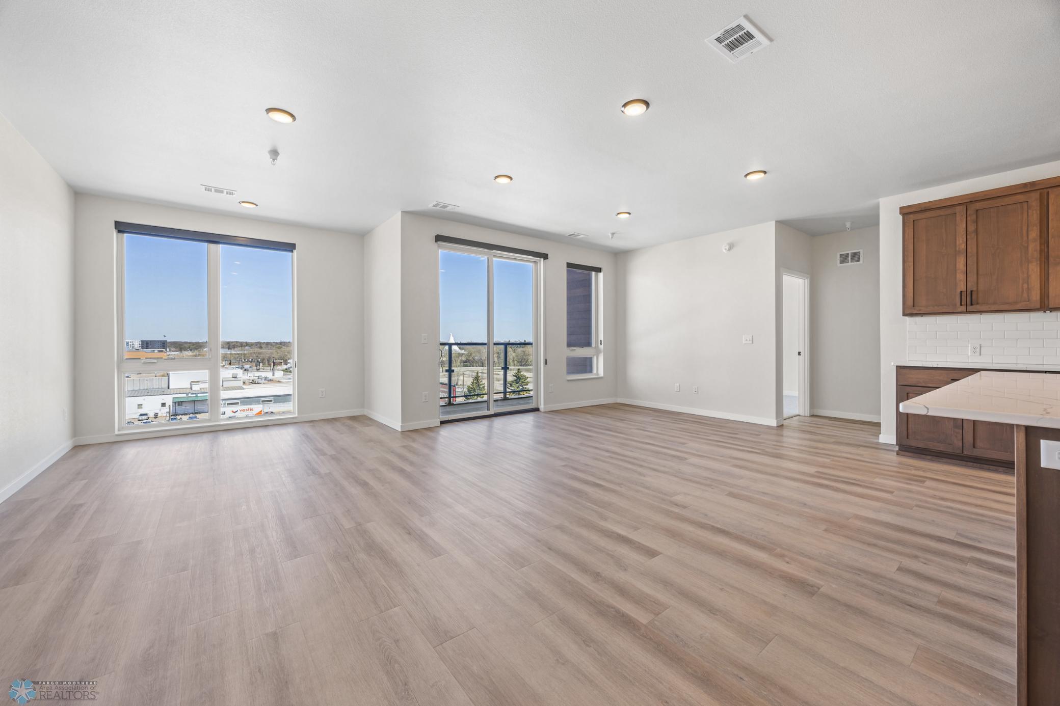 Fargo, North Dakota 58103, United States, 2 Bedrooms Bedrooms, ,2 BathroomsBathrooms,Residential,Active,250143