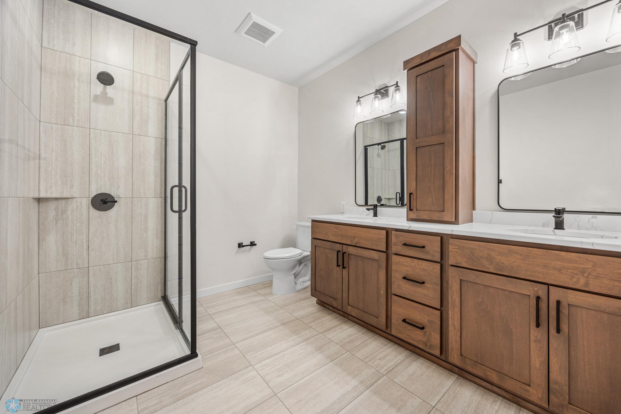 Fargo, North Dakota 58103, United States, 2 Bedrooms Bedrooms, ,2 BathroomsBathrooms,Residential,Active,250143