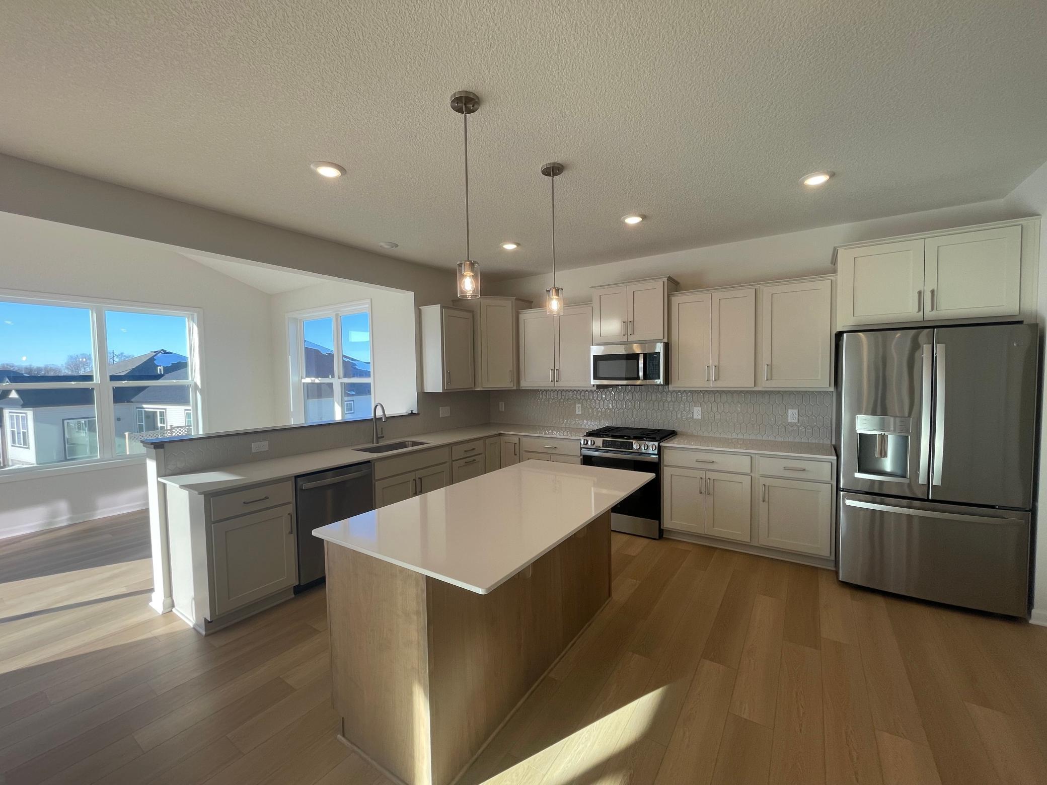 15812 Granada Avenue N