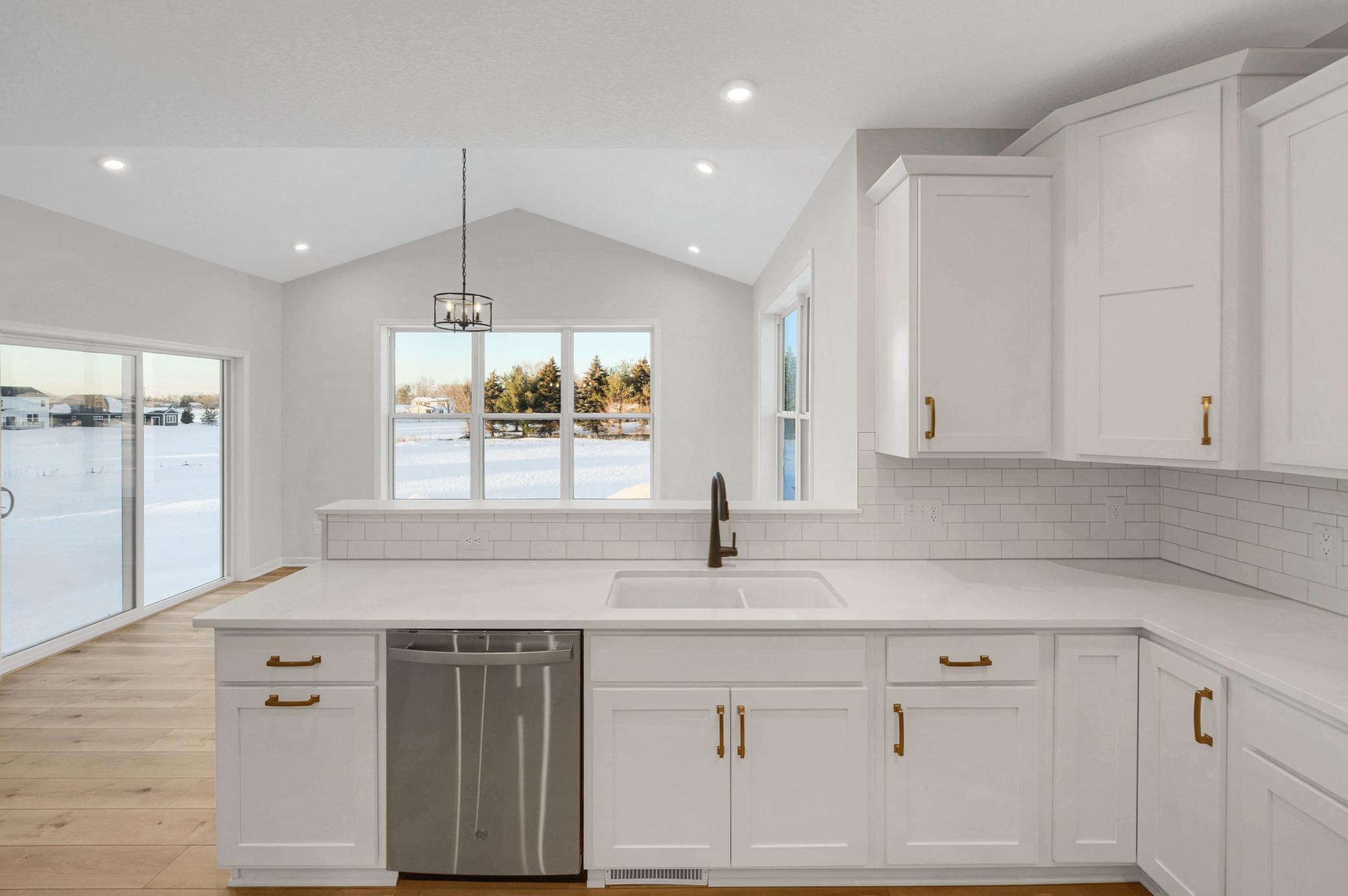 15812 Granada Avenue N