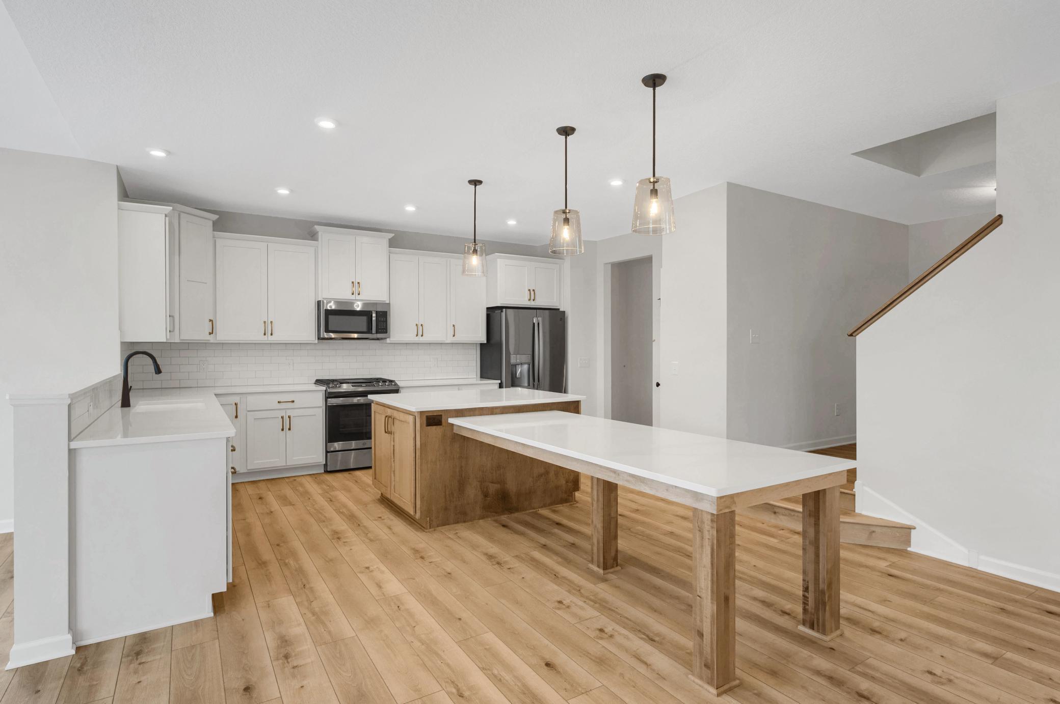 15812 Granada Avenue N