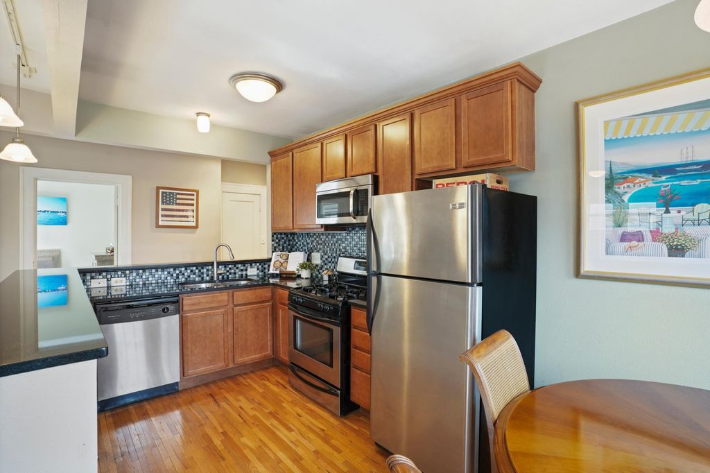 Photo of 3520 Emerson Avenue S #202, Minneapolis, MN 55408 (MLS # 7060838)