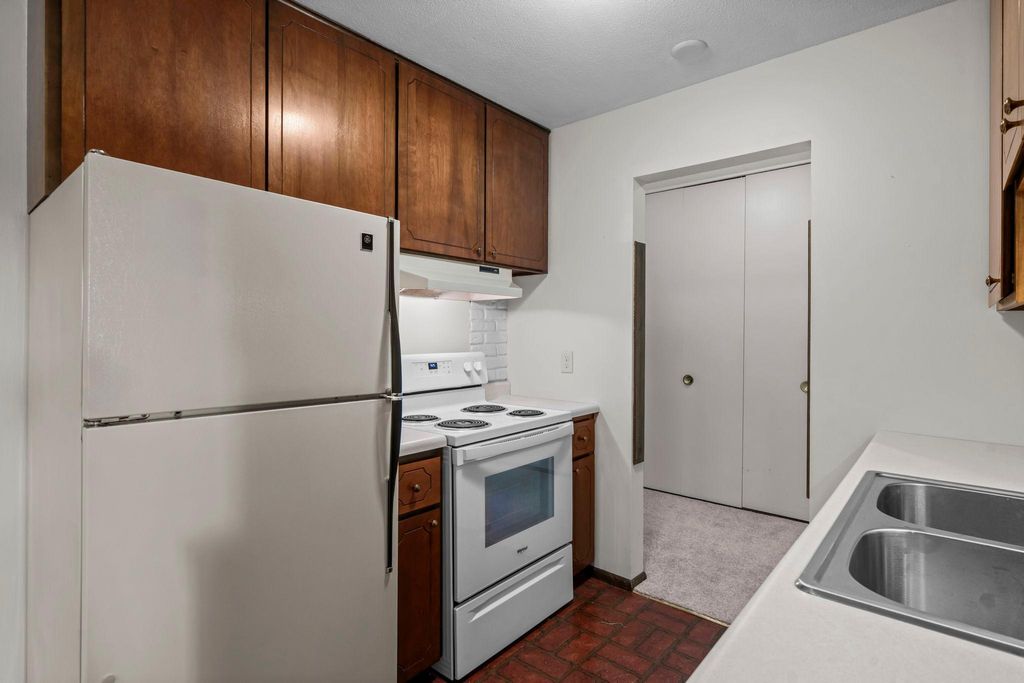 Photo of 4380 Brookside Court #209, Edina, MN 55436 (MLS # 7023045)