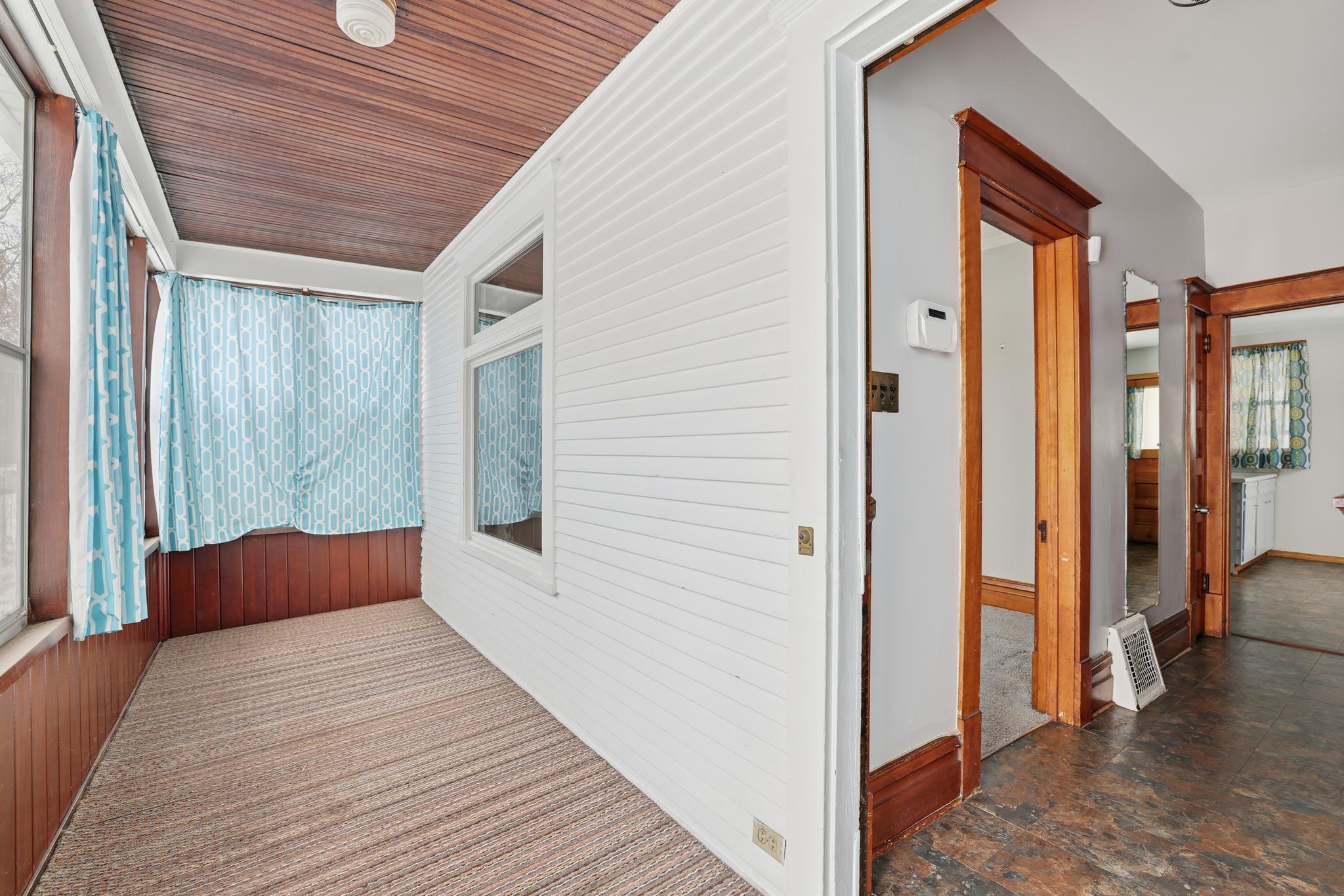 1009 Sherburne Avenue