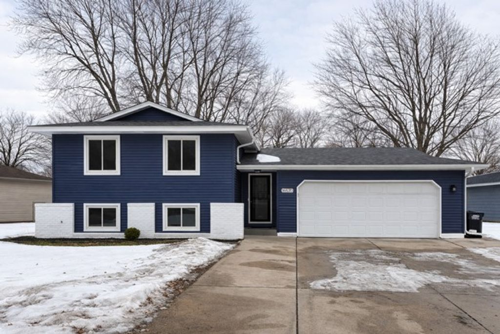 Photo of 16570 Galaxie Way, Rosemount, MN 55068 (MLS # 7001128)