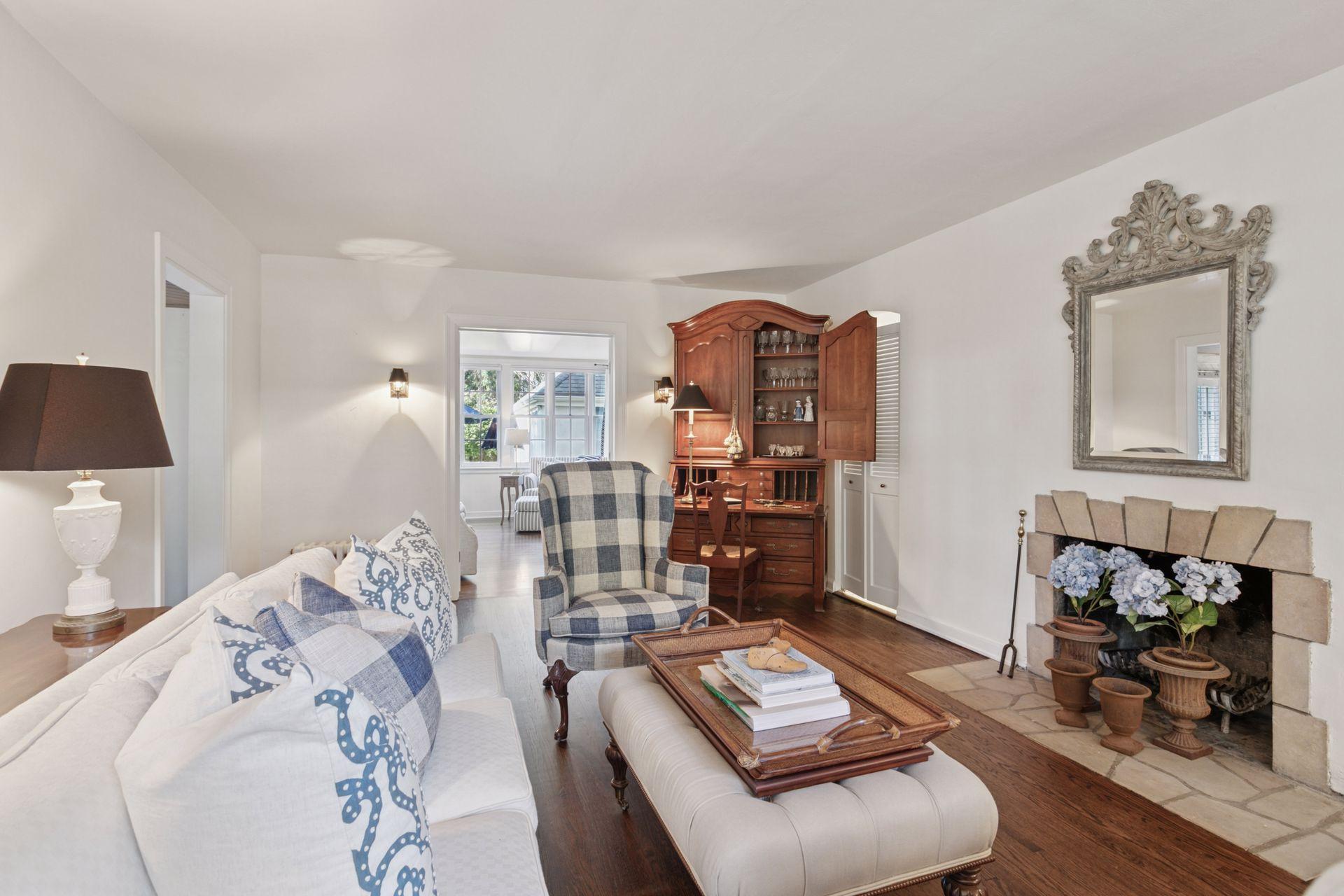 1712 Highland Parkway