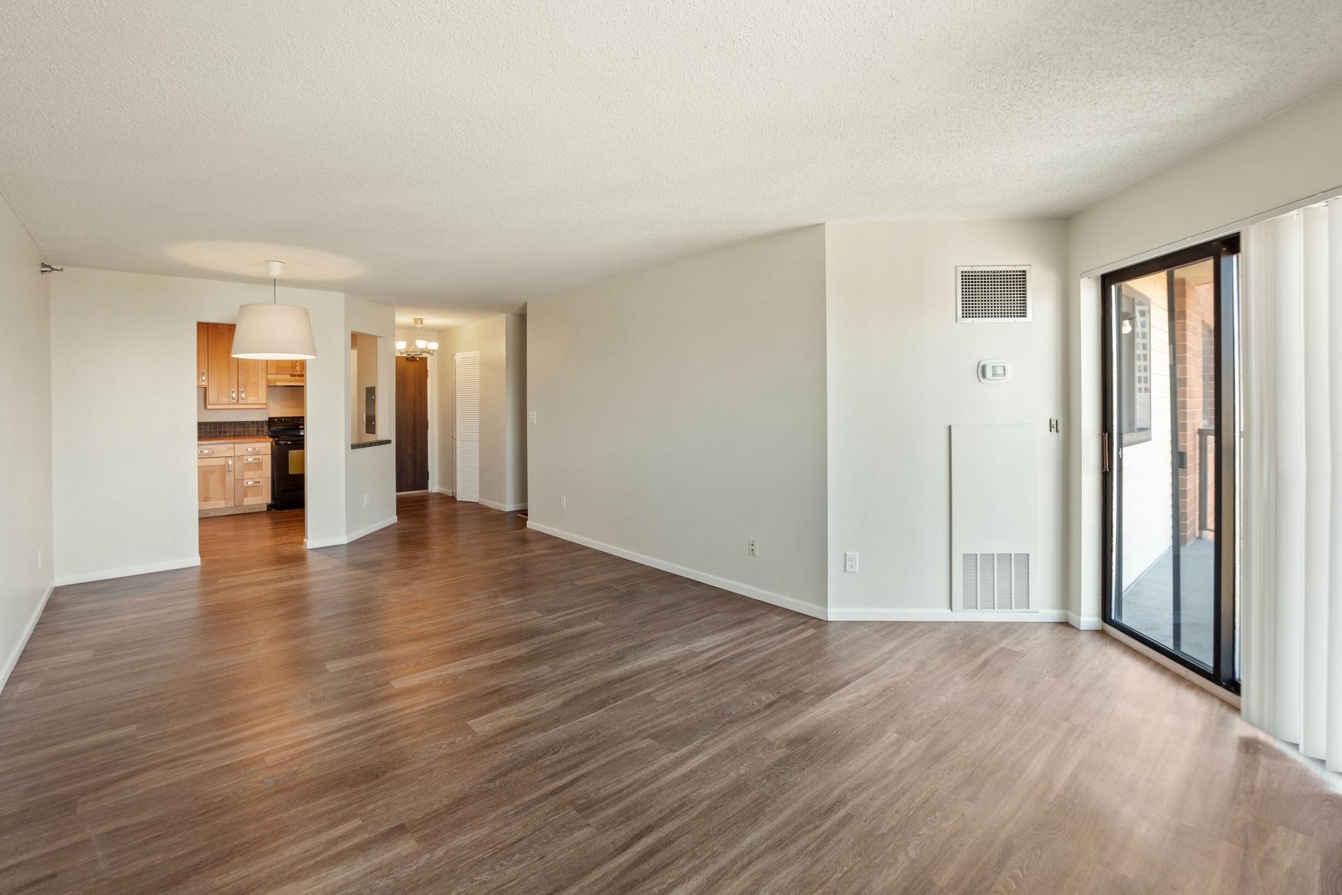 78 10th Street E 804