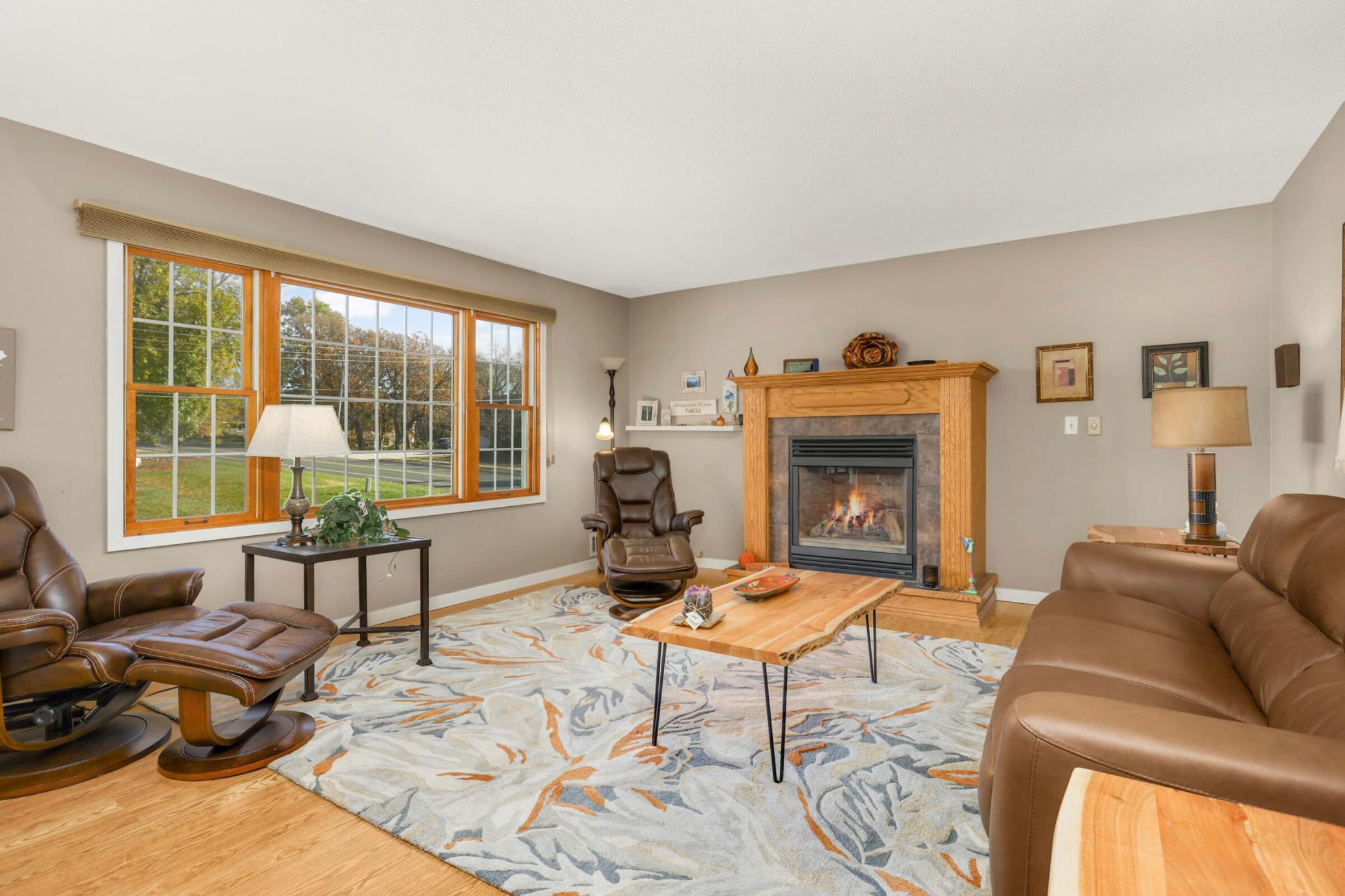 1498 Hillside Street