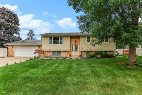 1498 Hillside Street Hastings MN 55033