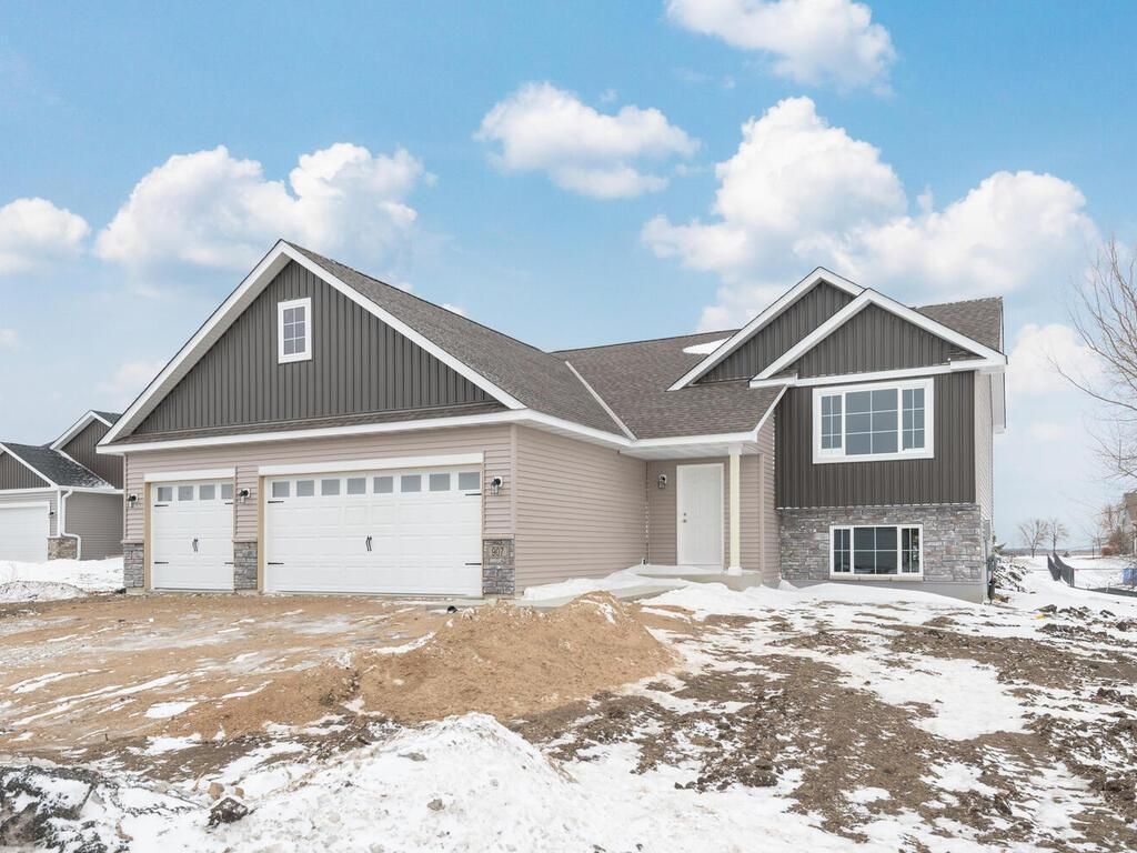 Photo of 907 Emily Court NE, Montgomery, MN 56069 (MLS # 7001879)