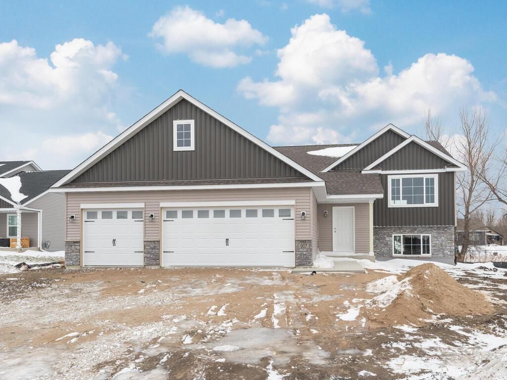 Photo of 907 Emily Court NE, Montgomery, MN 56069 (MLS # 7001879)
