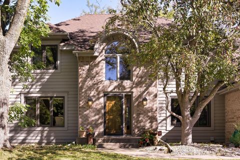 1283 Donegal Bay Woodbury MN 55125