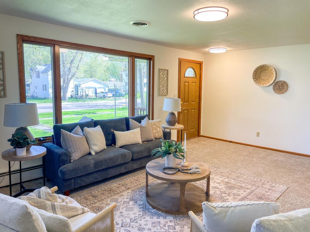 Photo of 1404 15th Street E, Glencoe, MN 55336 (MLS # 7069337)