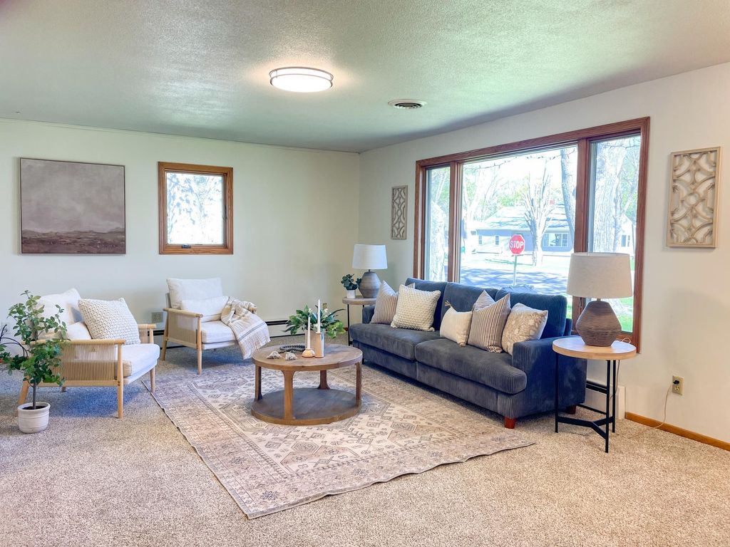 Photo of 1404 15th Street E, Glencoe, MN 55336 (MLS # 7069337)