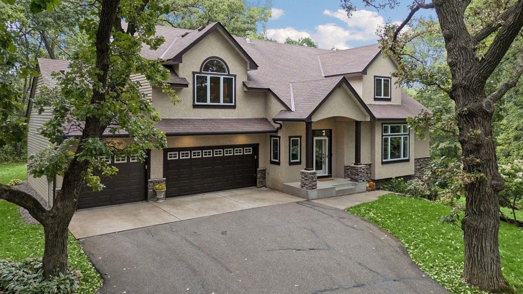 Photo of 10805 Alameda Path, Inver Grove Heights, MN 55077 (MLS # 7135176)