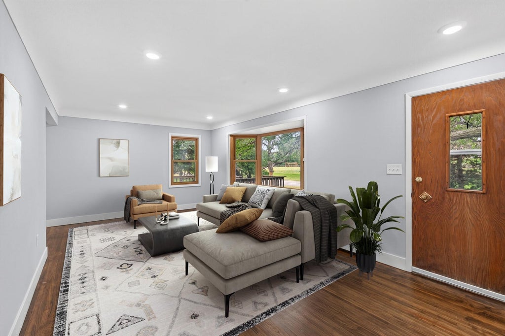Photo of 31 Demont Avenue E, Little Canada, MN 55117 (MLS # 7112879)
