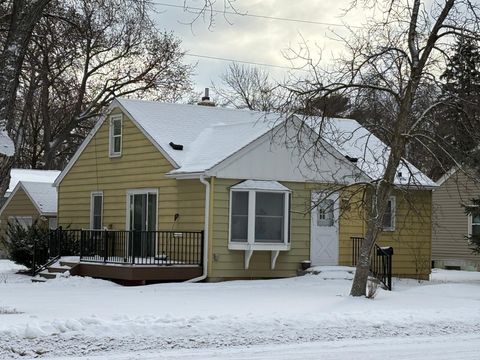 4656 2nd Avenue White Bear Lake MN 55110