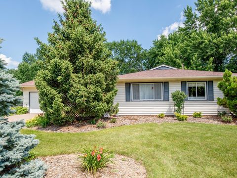 1769 Serpentine Drive Eagan MN 55122