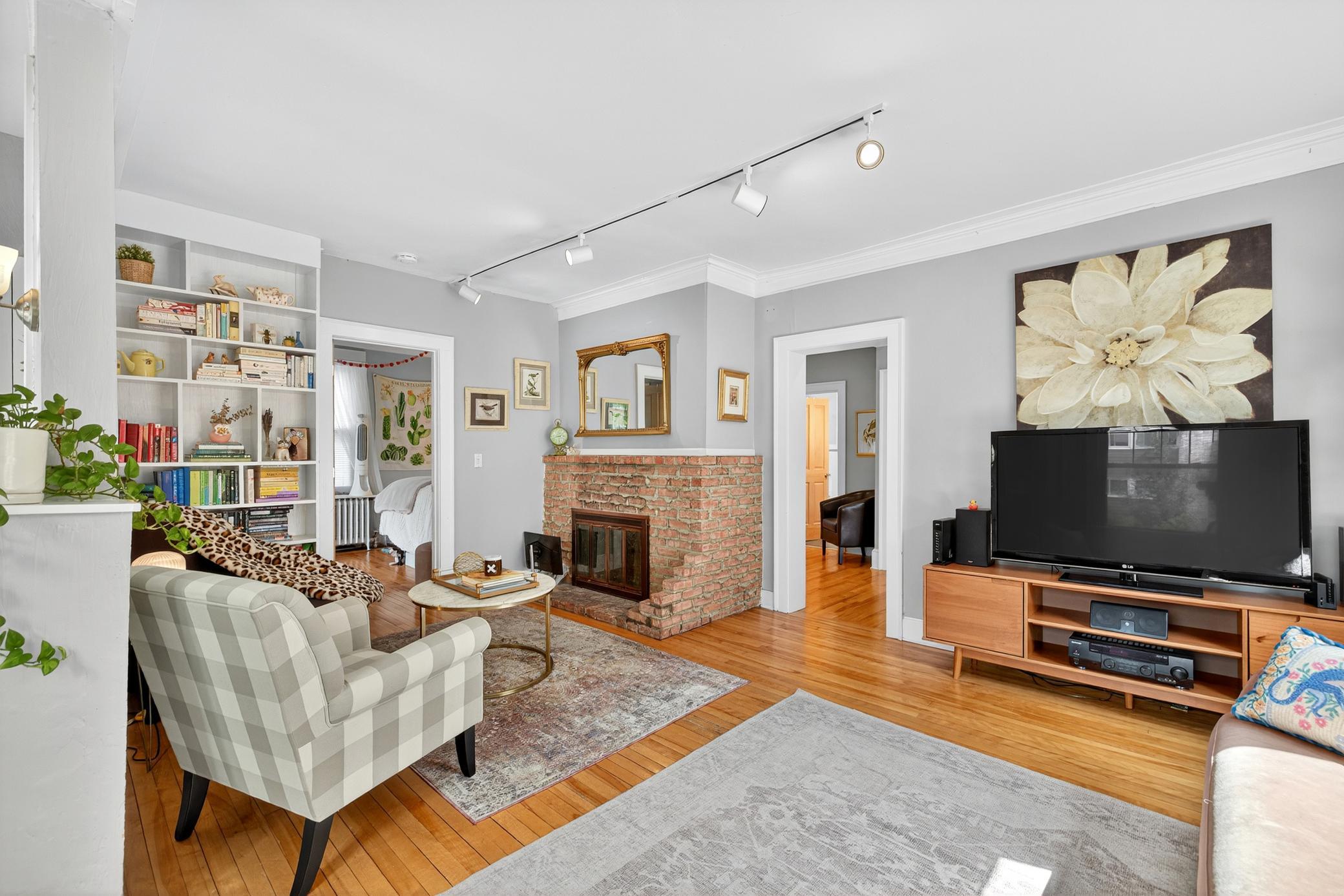 3035 Irving Avenue S