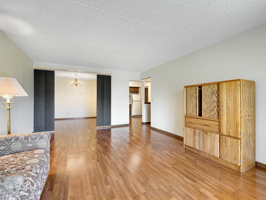 2455 Londin Lane E 322