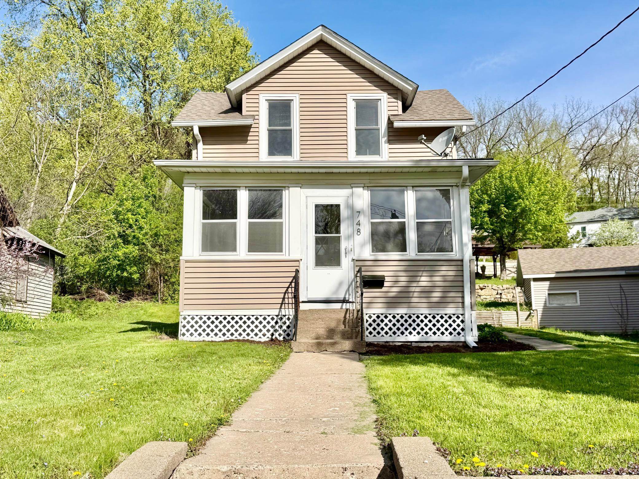 748 West Avenue