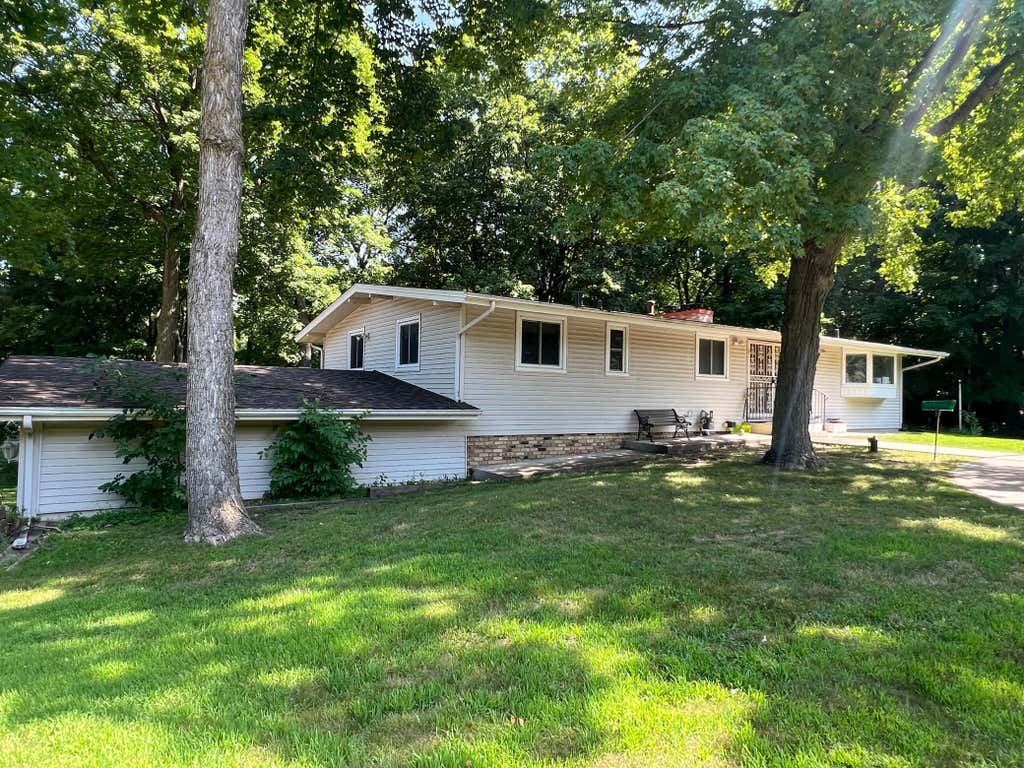 Photo of 4125 Thrushwood Lane, Minnetonka, MN 55345 (MLS # 7111189)