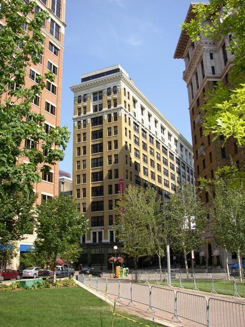350 Saint Peter Street 508