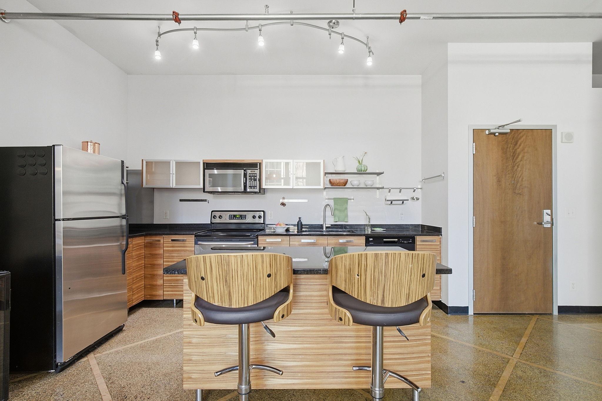 350 Saint Peter Street 508