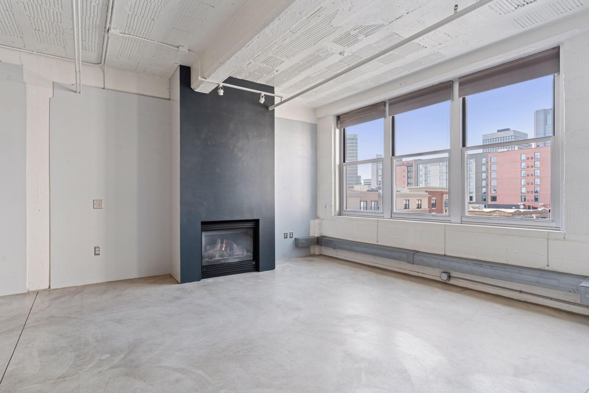 225 9th Street E 504
