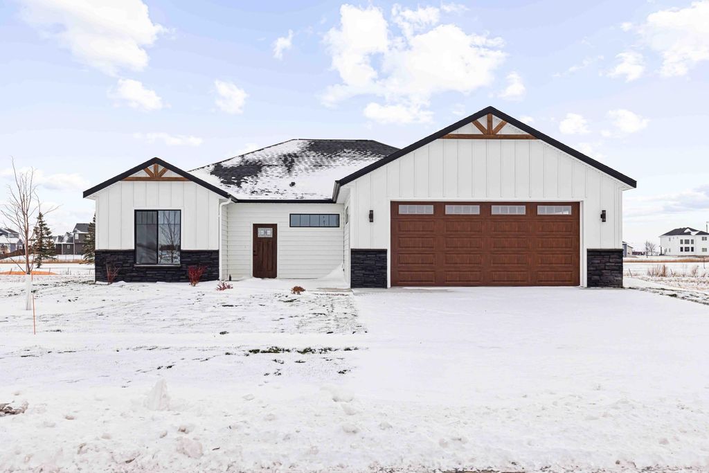 Photo of 215 Emma Court, Mapleton, ND 58059 (MLS # 6746649)