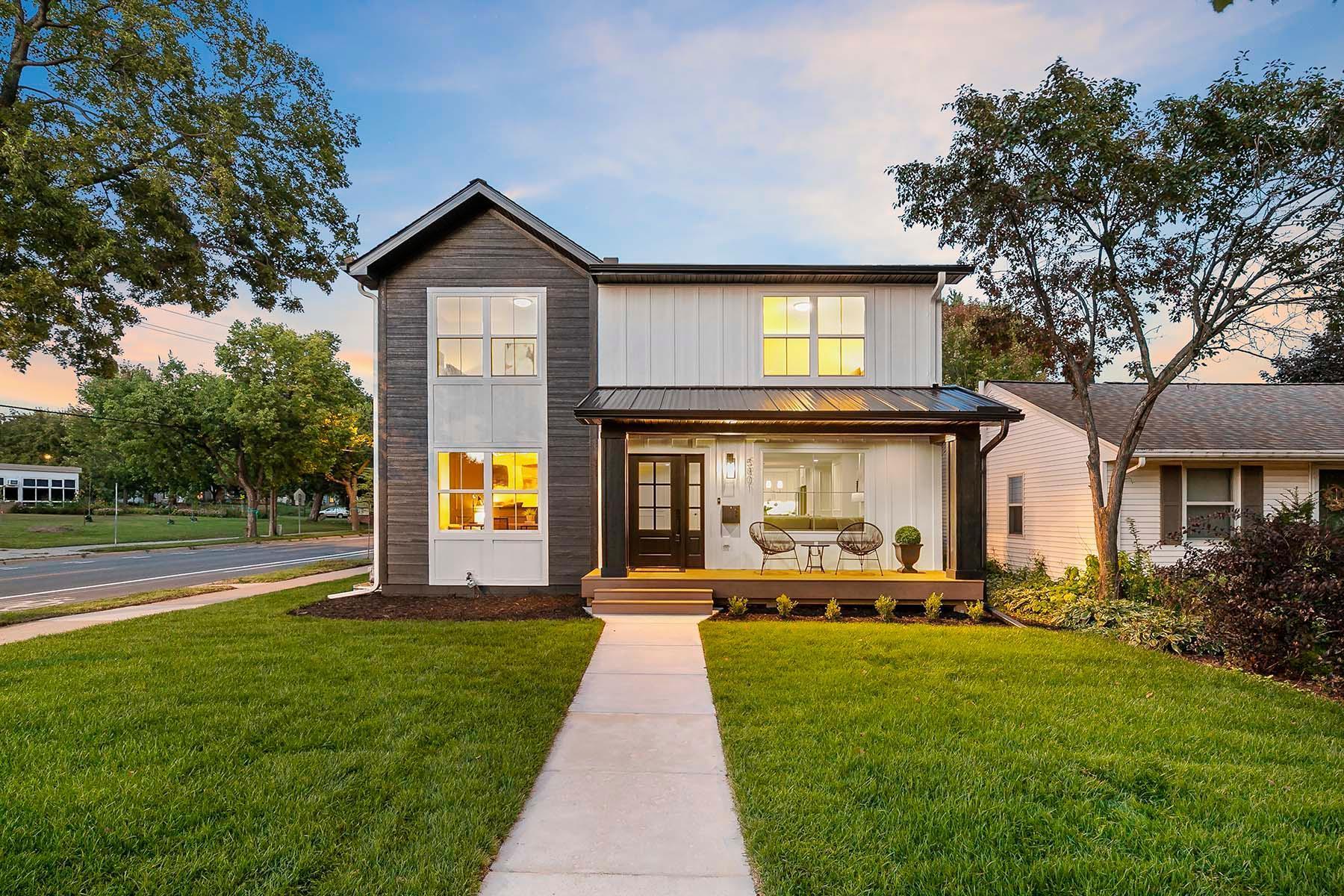 5801 Fremont Avenue S