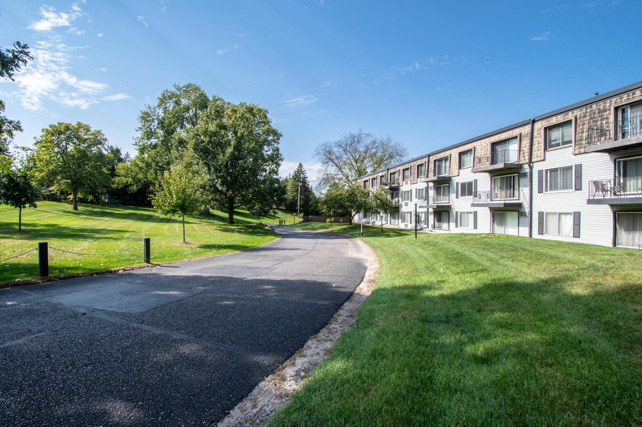 181 Little Canada Road E 115