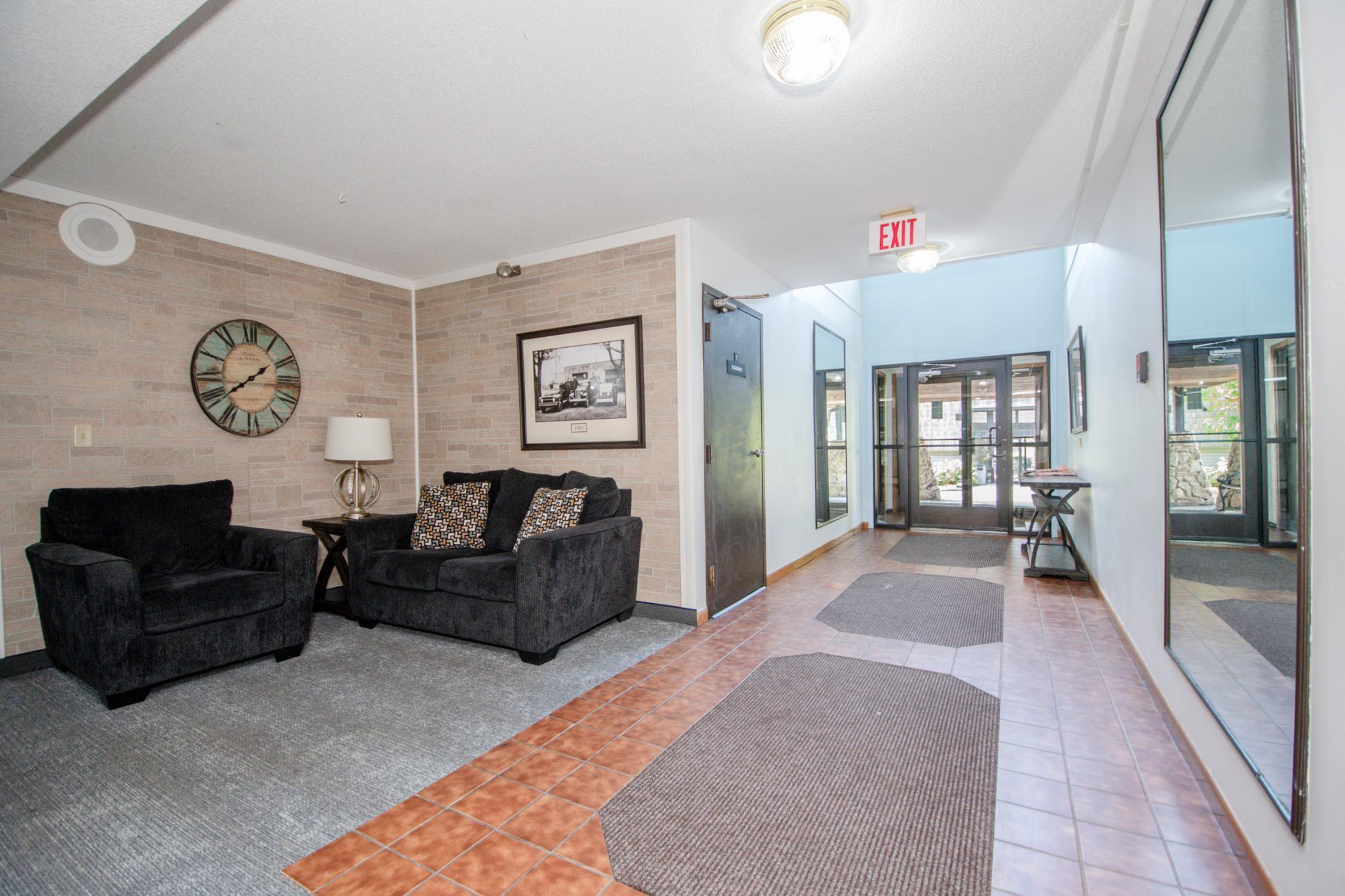 181 Little Canada Road E 115