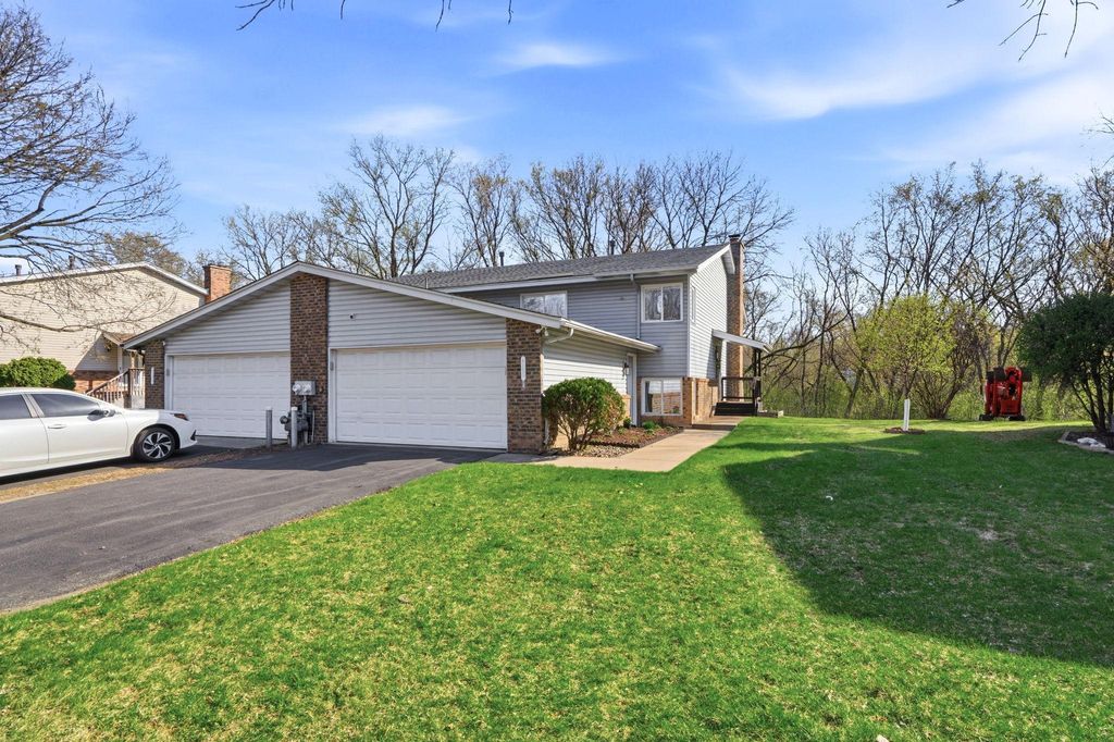 Photo of 6125 Creek View Trail, Minnetonka, MN 55345 (MLS # 7060480)