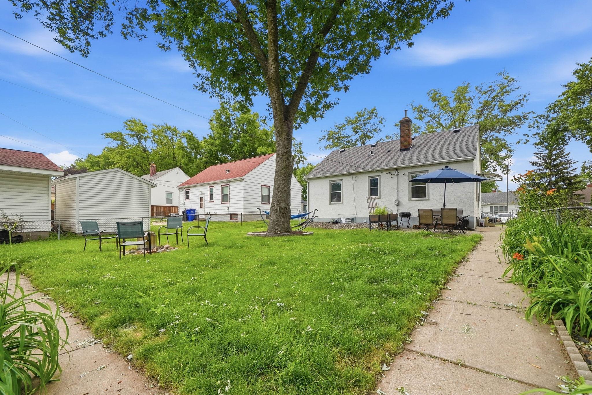 1953 Nebraska Avenue E