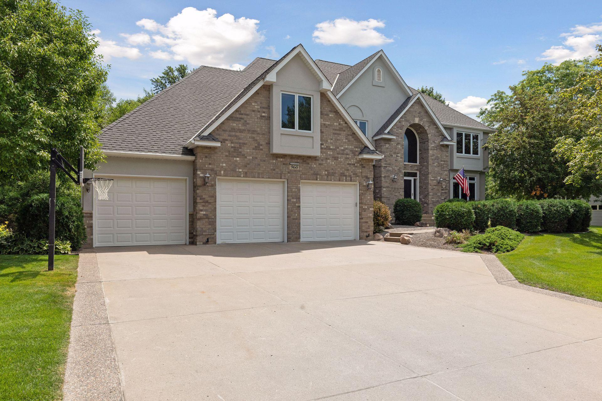 960 Bayside Lane