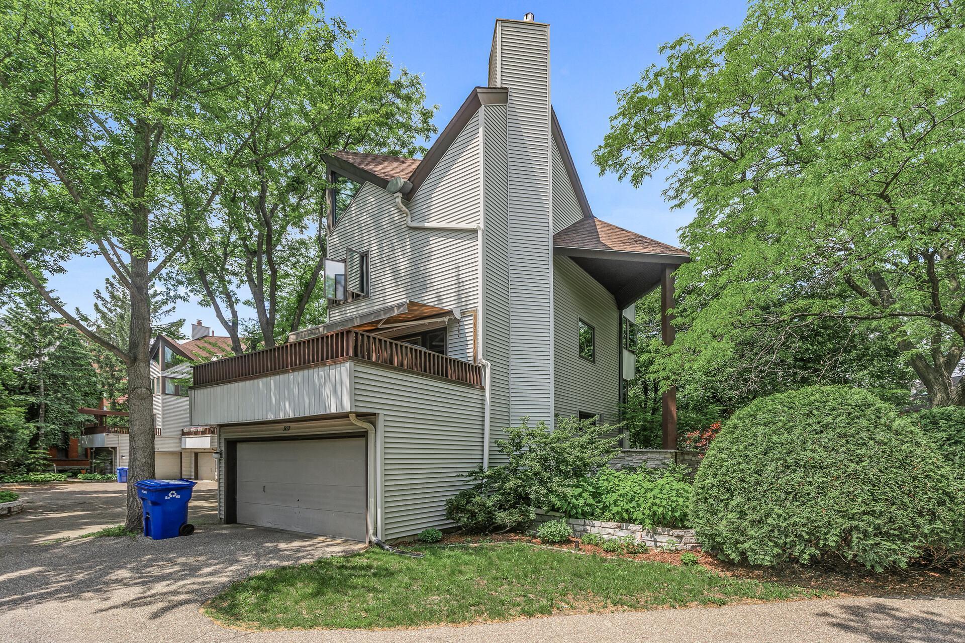 302 Selby Avenue